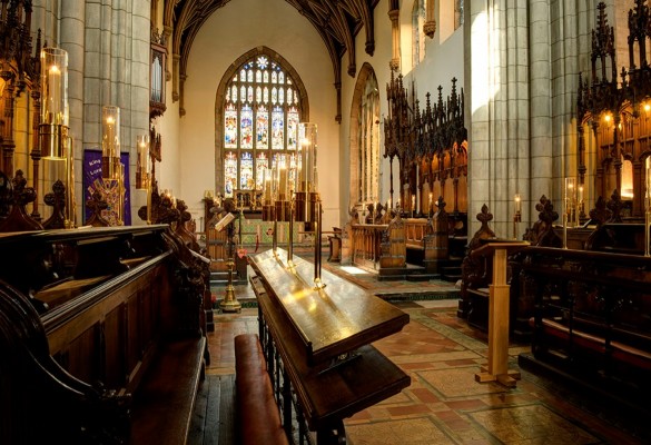 Cadeirlan Bangor Cathedral - Hawlfraint Ein Treftadaeth / Copyright Our Heritage