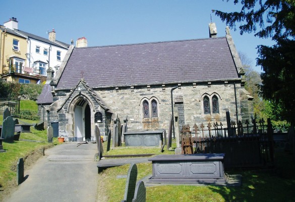 Eglwys y Santes Fair Trefriw / St Mary's Church Trefriw - Hawlfraint / Copyright Suryiah Evans