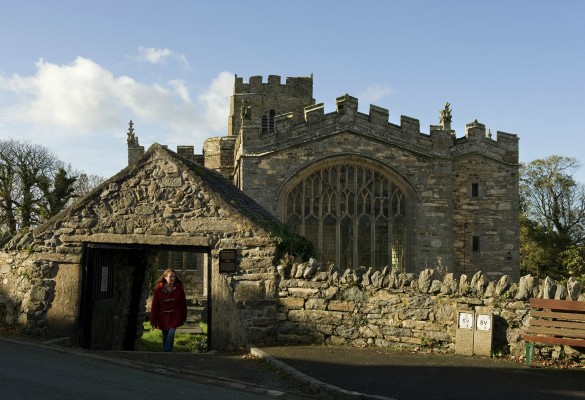 Eglwys Sant Beuno Church - Hawlfraint Ein Treftadaeth / Copyright Our Heritage