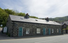 Teios New York Cottages - Hawlfraint Ein Treftadaeth / Copyright Our Heritage