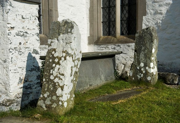 Eglwys St Digain's Church - Hawlfraint Ein Treftadaeth / Copyright Our Heritage