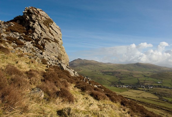 Tre'r Ceiri - Hawlfraint Ein Treftadaeth / Copyright Our Heritage